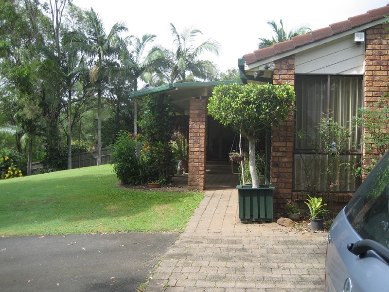 13 Brentwood Tce, Oxenford QLD 4210