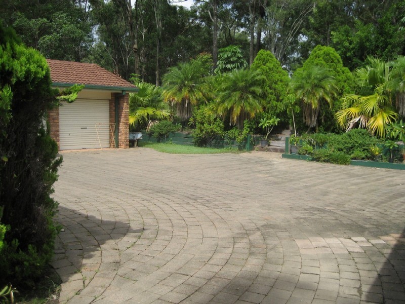 13 Brentwood Tce, Oxenford QLD 4210