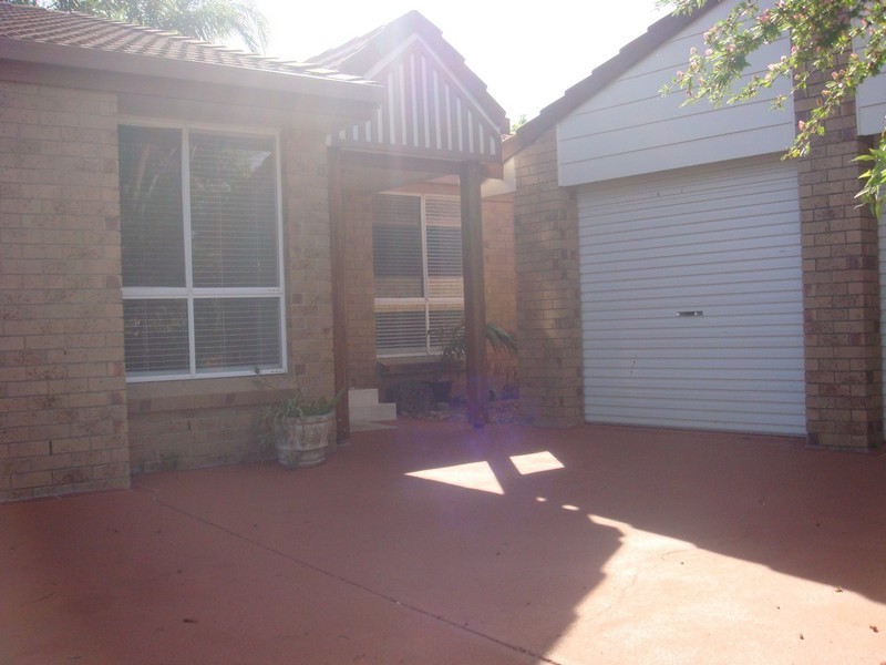 58 Studio Drive, Oxenford QLD 4210