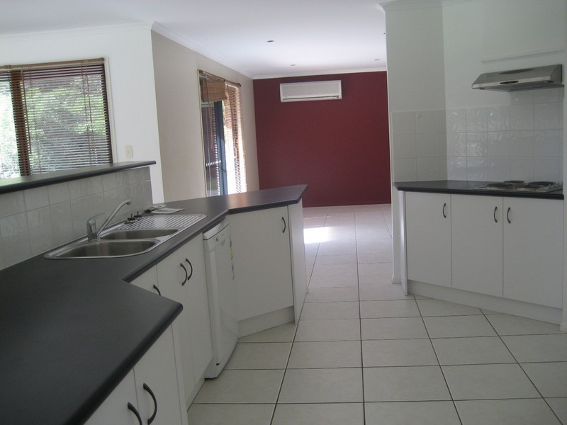 Wongawallan QLD 4210