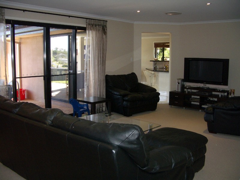 91 Salvado Drive, Pacific Pines QLD 4211