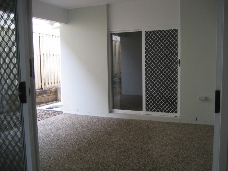 Unit 1  Cnr Richardson and Wright Rd, Upper Coomera QLD 4209