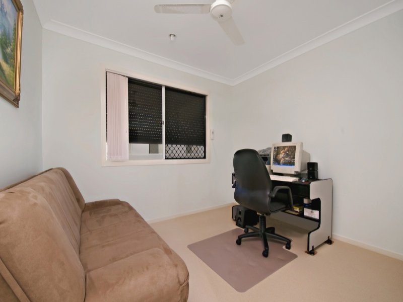 11 Ridgewood Close, Pacific Pines QLD 4211