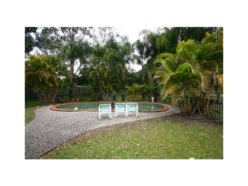 2 Ruth Terrace, Oxenford QLD 4210