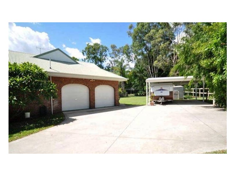 2 Ruth Terrace, Oxenford QLD 4210