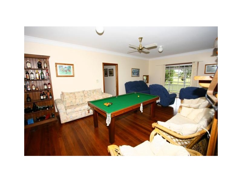 2 Ruth Terrace, Oxenford QLD 4210