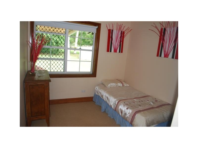 2 Ruth Terrace, Oxenford QLD 4210
