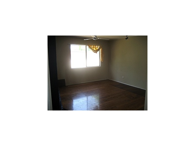 41 Maple St, Kingston QLD 4114