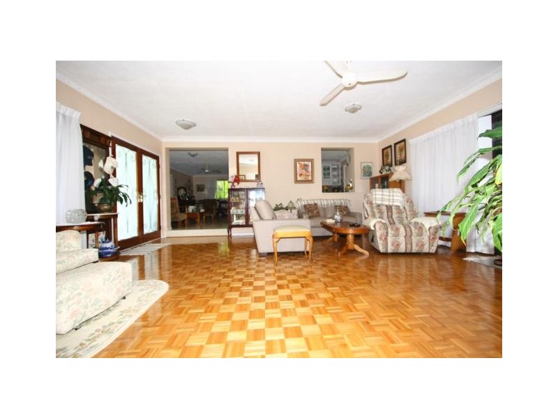 37 Riversdale Rd, Oxenford QLD 4210