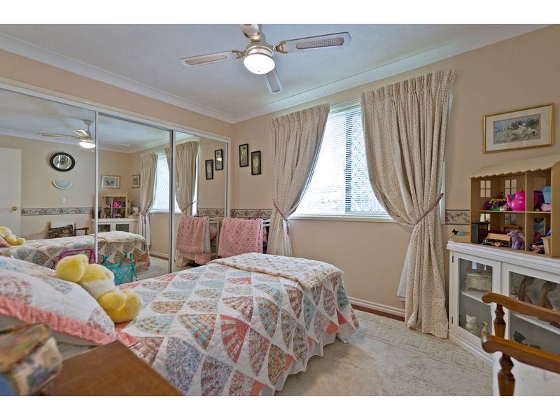 37 Riversdale Rd, Oxenford QLD 4210