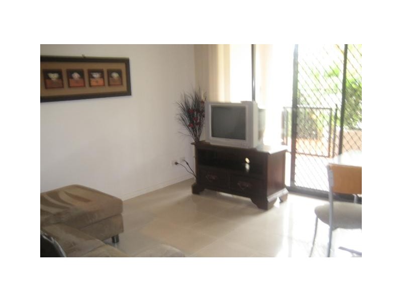 6/7 Barranbali Street, Chevron Island QLD 4217