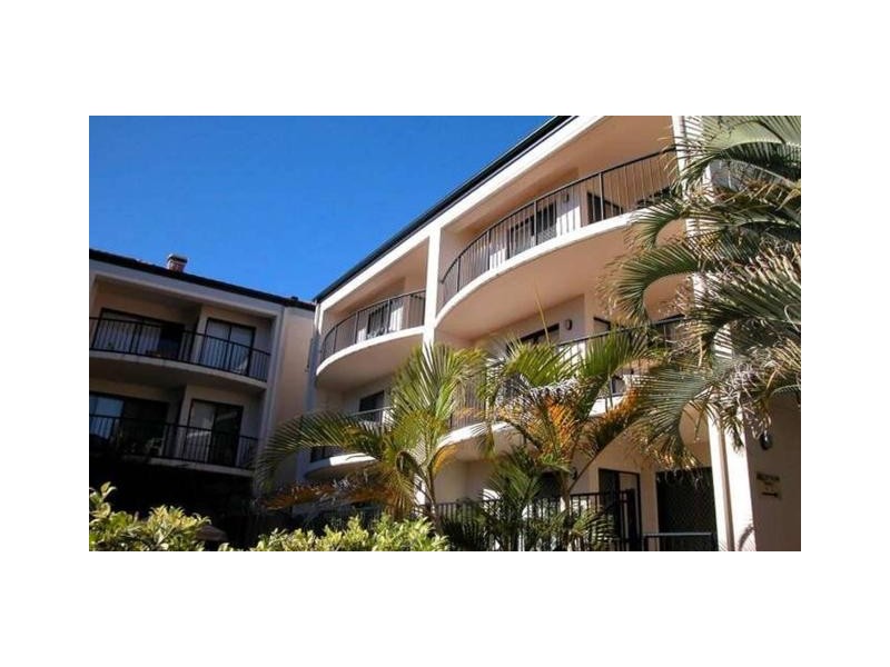 6/7 Barranbali Street, Chevron Island QLD 4217