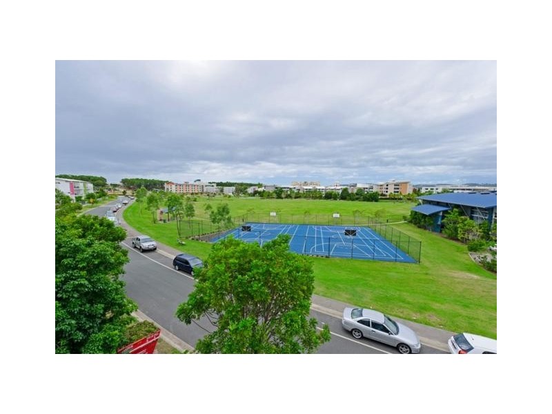 Varsity Lakes QLD 4227