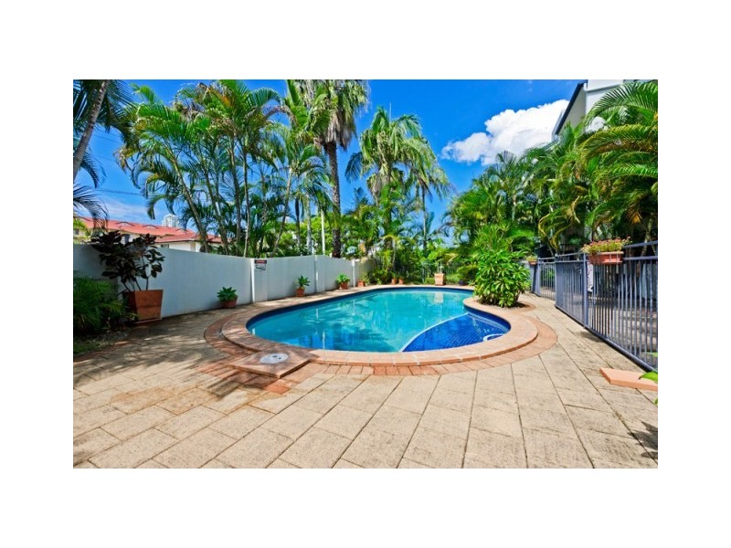 Chevron Island QLD 4217