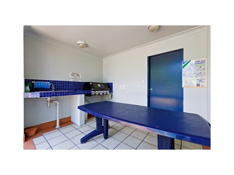 Chevron Island QLD 4217