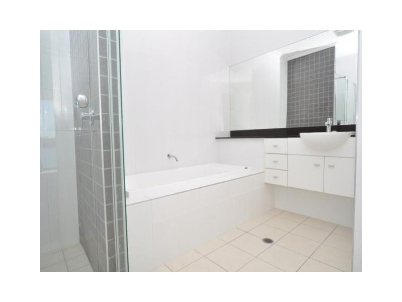 80/181  Lae Drive, Coombabah QLD 4216