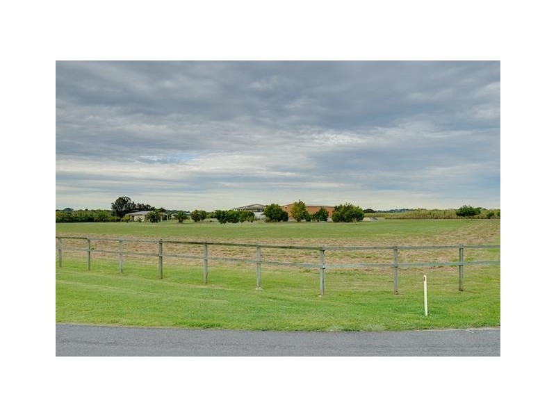 393 Rotary Park Road, Alberton QLD 4207