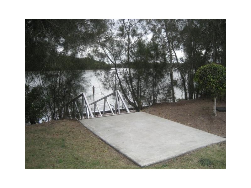 393 Rotary Park Road, Alberton QLD 4207