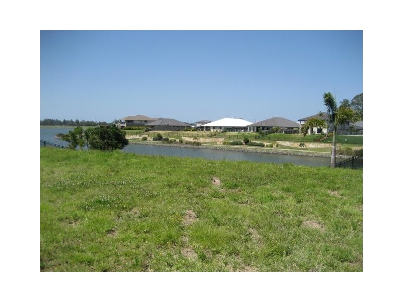 11 Temple Island Circuit, Oxenford QLD 4210