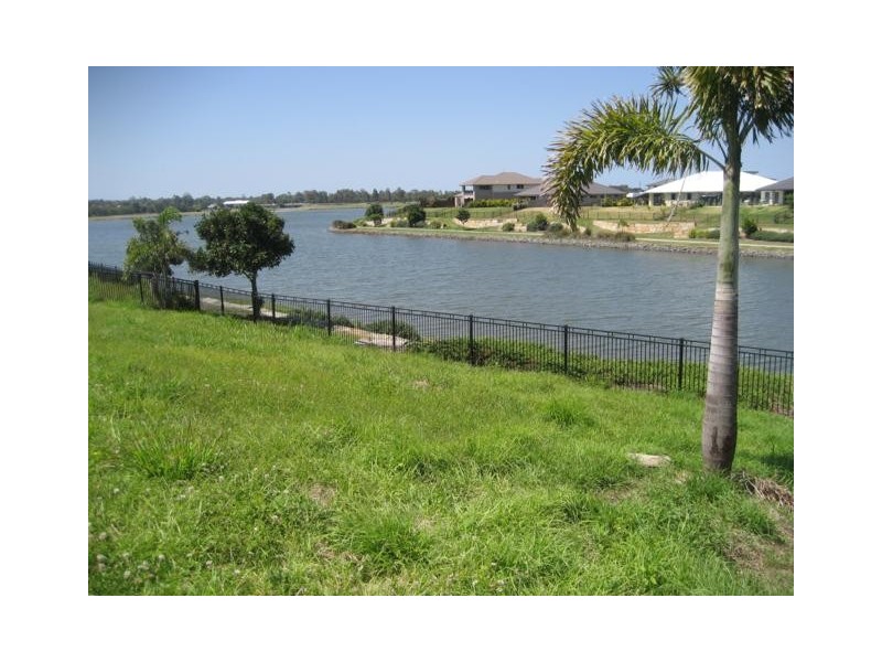 11 Temple Island Circuit, Oxenford QLD 4210