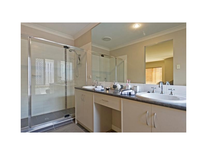 9 Watercress St, Upper Coomera QLD 4209