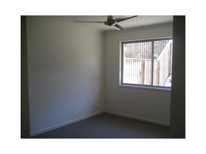 2/8  Mugello Drive, Oxenford QLD 4210