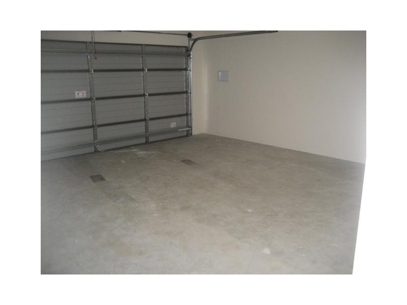 2/8  Mugello Drive, Oxenford QLD 4210