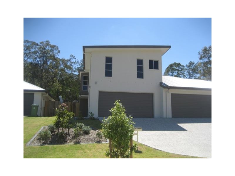 1/8 Mugello Drive, Oxenford QLD 4210