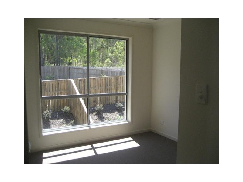 1/8 Mugello Drive, Oxenford QLD 4210