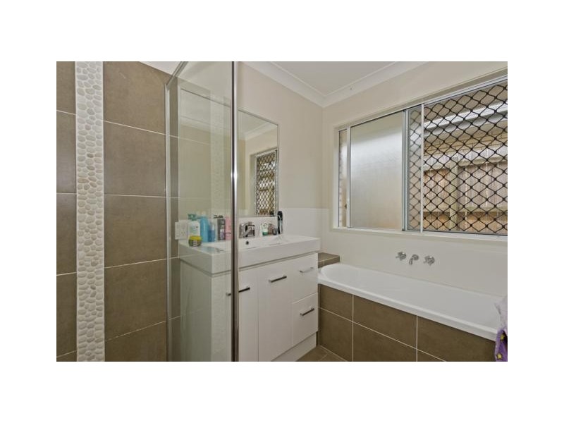 24 Bellagio Crescent, Coomera QLD 4209
