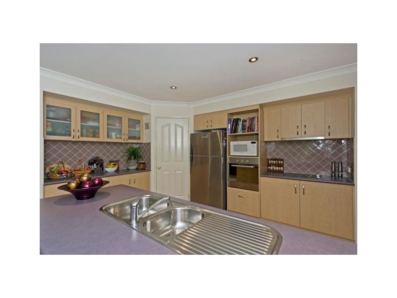 6 Nabberu Street, Maudsland QLD 4210