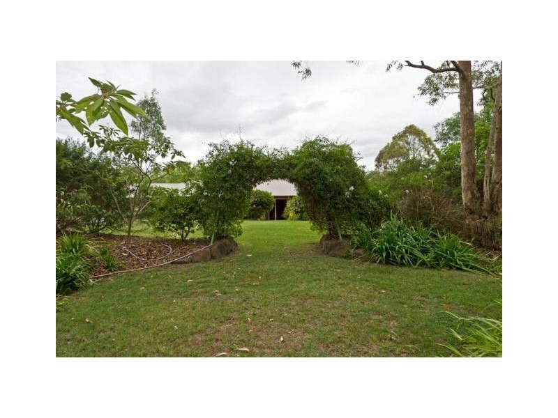 6 Nabberu Street, Maudsland QLD 4210