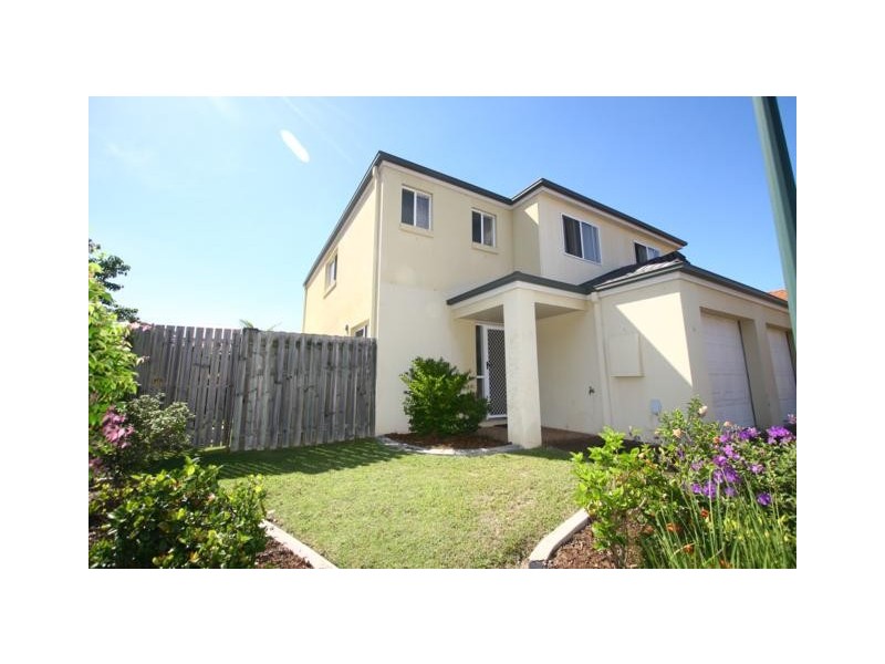8/8A Clydesdale Drive, Upper Coomera QLD 4209