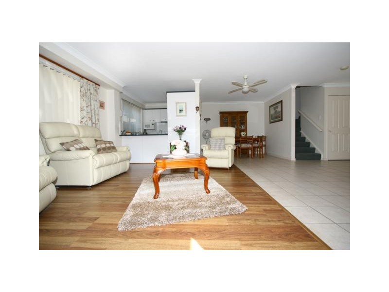 8/8A Clydesdale Drive, Upper Coomera QLD 4209