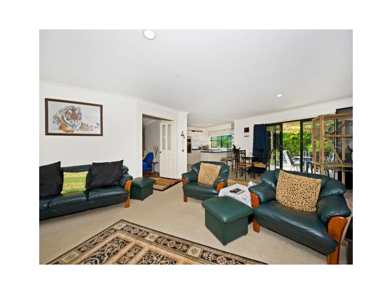 4 Carl Street, Oxenford QLD 4210