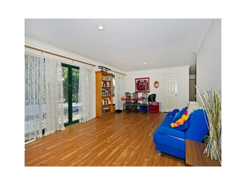 4 Carl Street, Oxenford QLD 4210