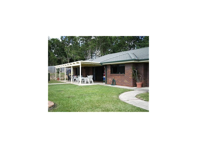 4 Carl Street, Oxenford QLD 4210