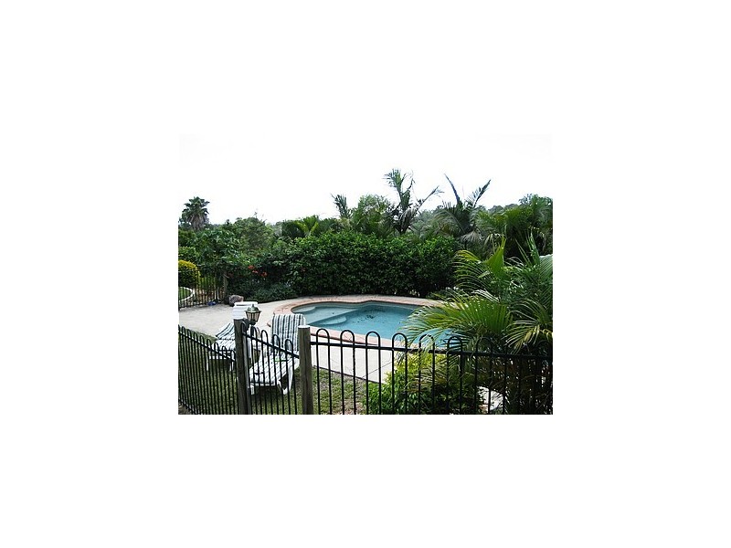 4 Carl Street, Oxenford QLD 4210