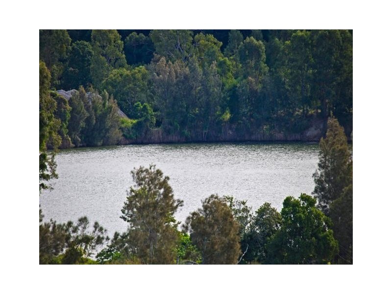 4 Carl Street, Oxenford QLD 4210