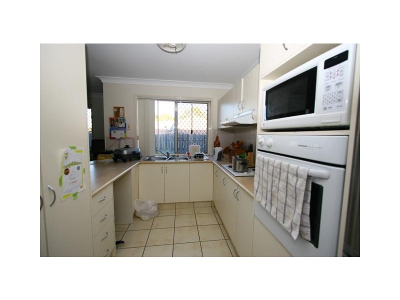 1/6 Usher Avenue, Labrador QLD 4215