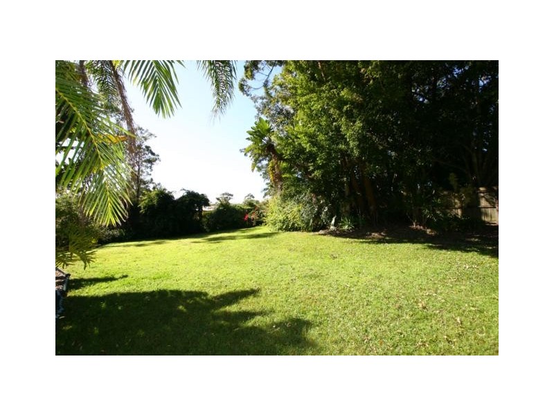 5 Centre Court, Oxenford QLD 4210