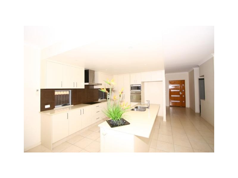 19 Garawarra Crescent, Upper Coomera QLD 4209