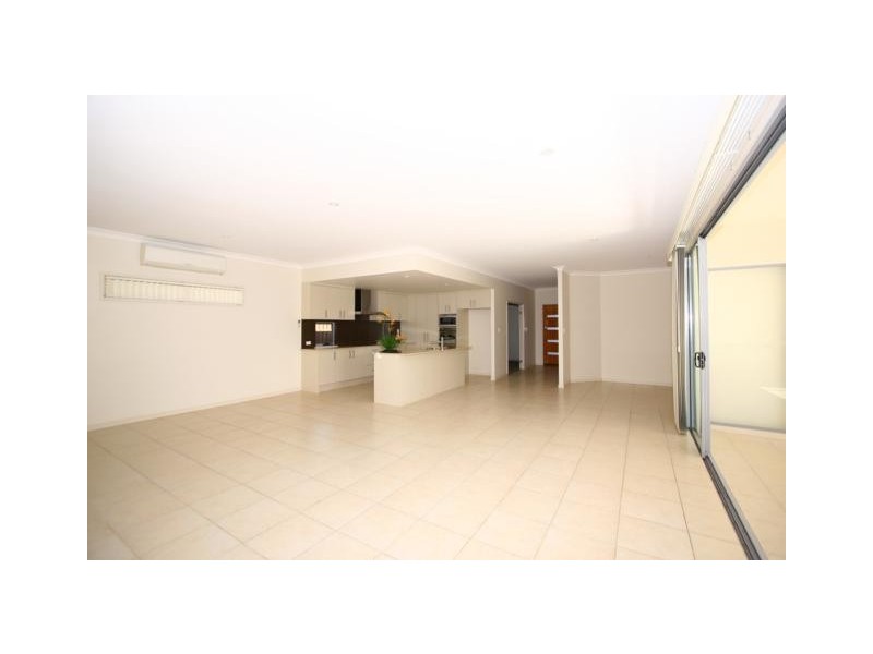 19 Garawarra Crescent, Upper Coomera QLD 4209