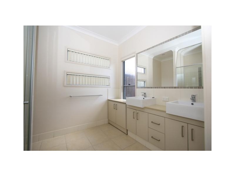 19 Garawarra Crescent, Upper Coomera QLD 4209