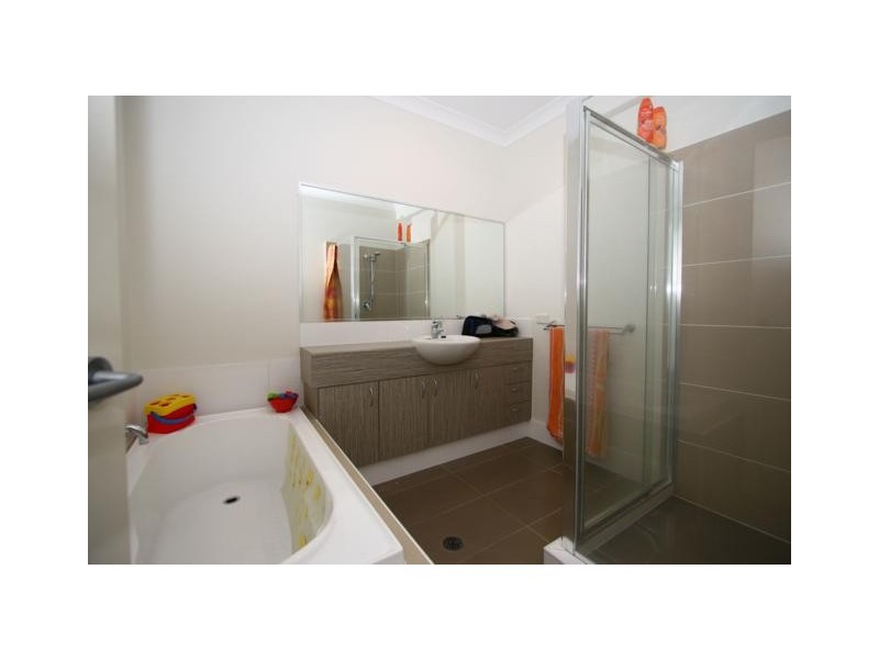 1/1 Wright Court, Upper Coomera QLD 4209