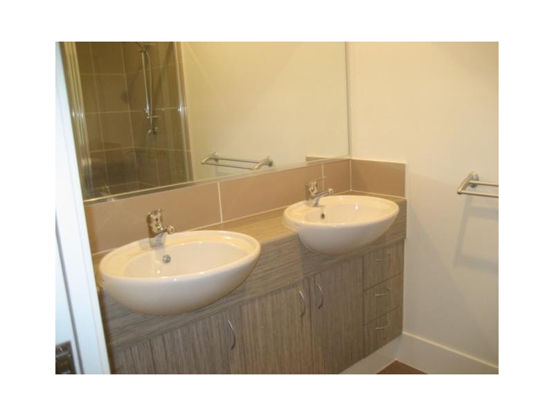 1/1 Wright Court, Upper Coomera QLD 4209