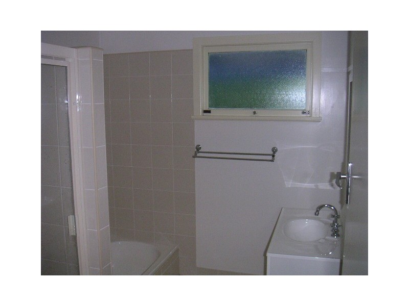 15 Logan Street, North Booval QLD 4304