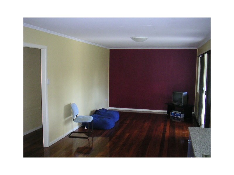 15 Logan Street, North Booval QLD 4304