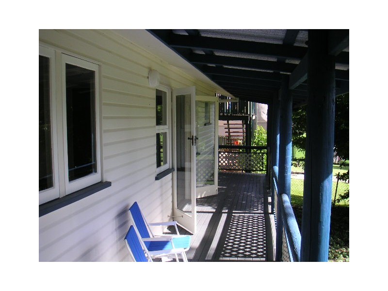 15 Logan Street, North Booval QLD 4304