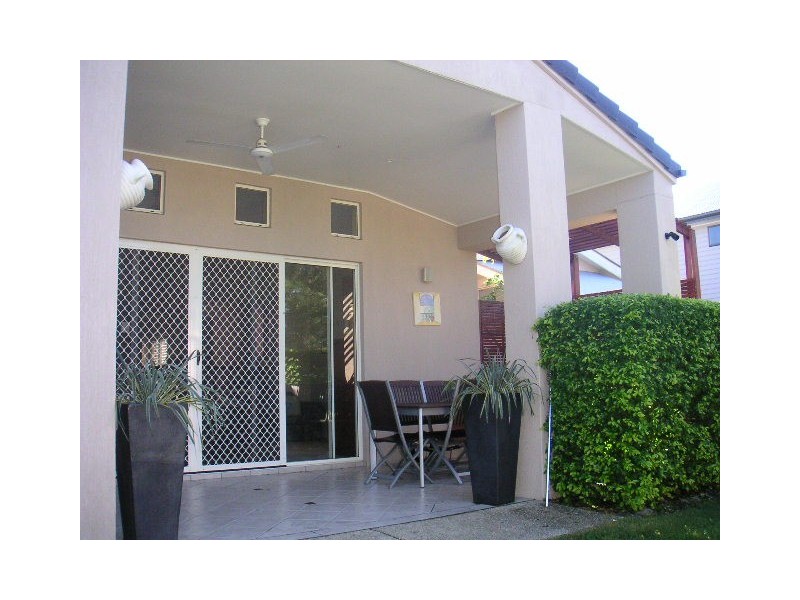 80 King Arthur Terrace, Tennyson QLD 4105